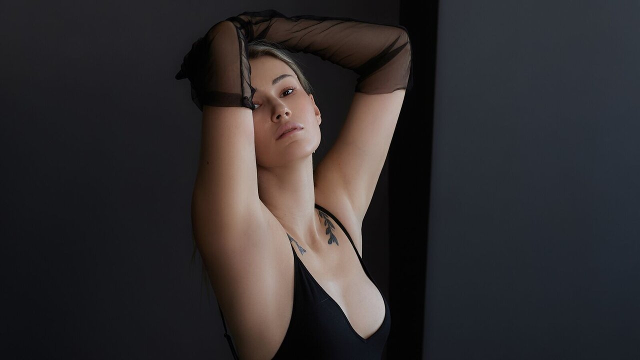 Live Porn Camera of AliceKrosmans