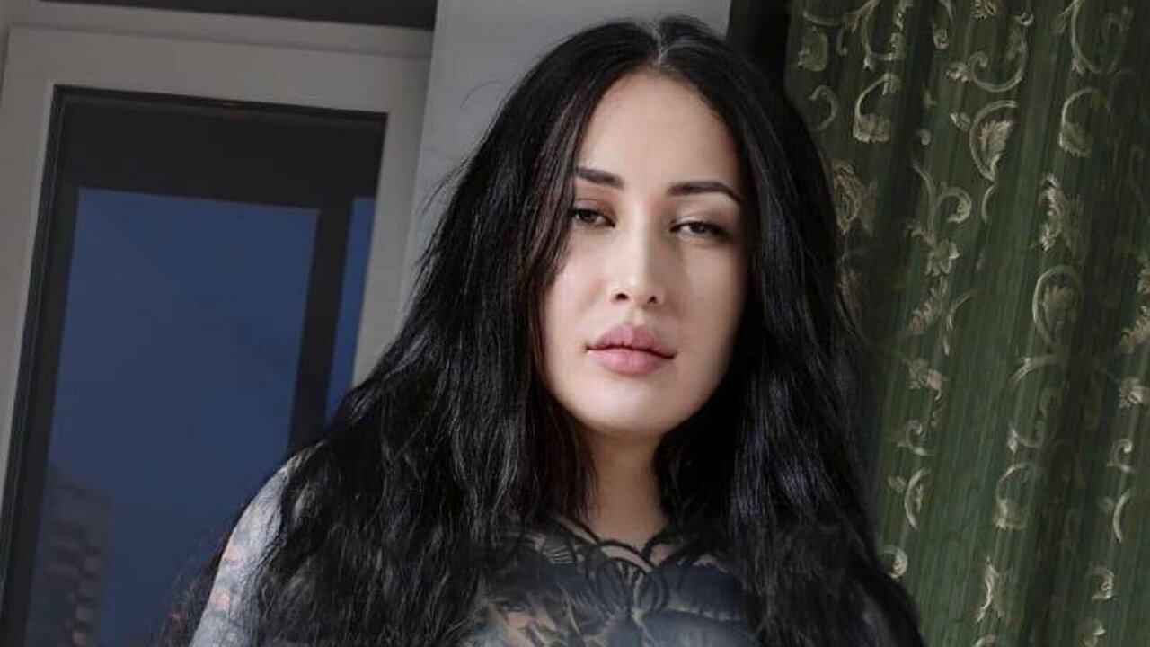 Live Porn Camera of VikkiBush